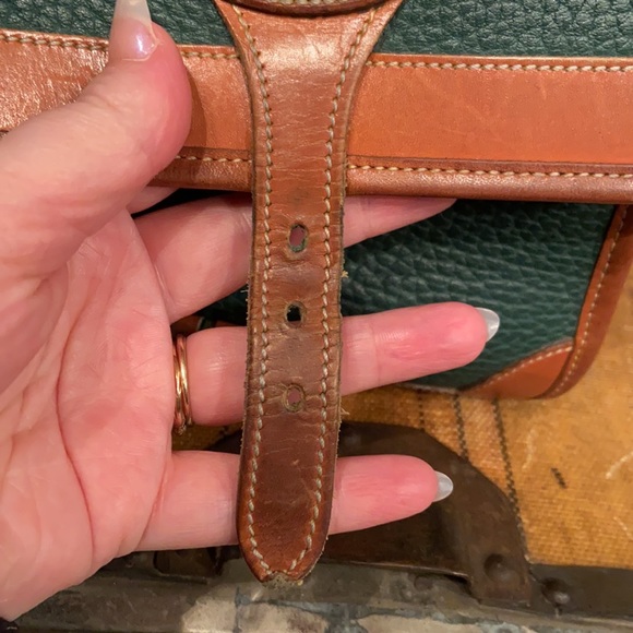 Vintage Dooney & Bourke All-Weather Leather R94 Small Surrey Camera Bag - Picture 13 of 15